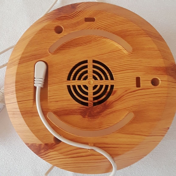 Aroma Diffuser Lamp, wood grain, Lighted, varied colors,adjustable time settings - Picture 3 of 11